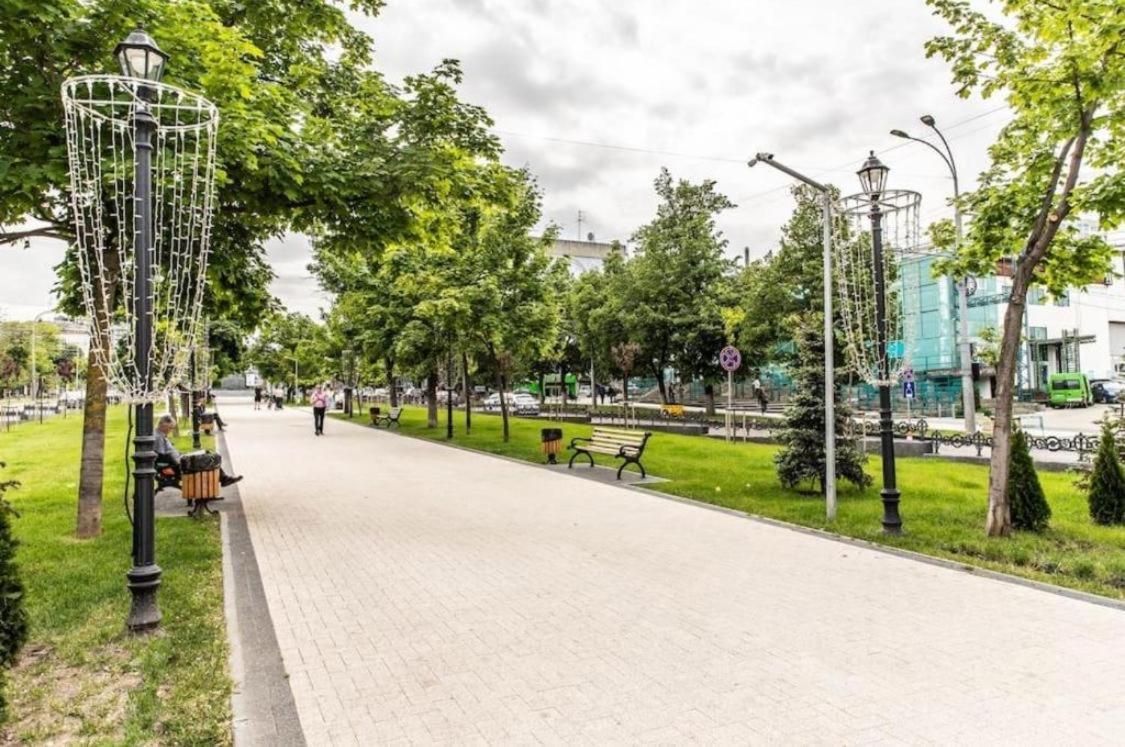 Lia*S Deluxe Apartment In The Center Кишинів Екстер'єр фото