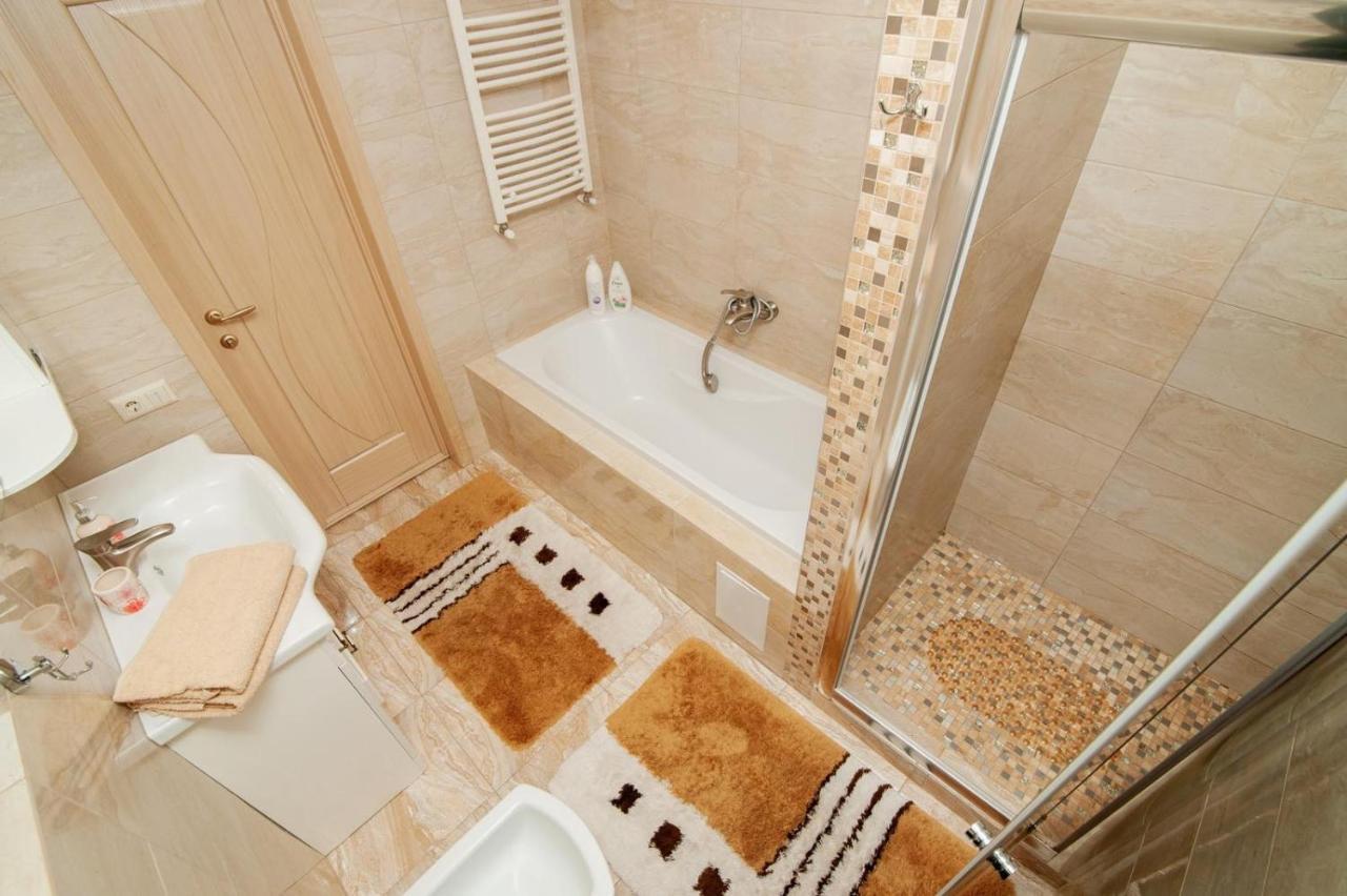 Lia*S Deluxe Apartment In The Center Кишинів Екстер'єр фото